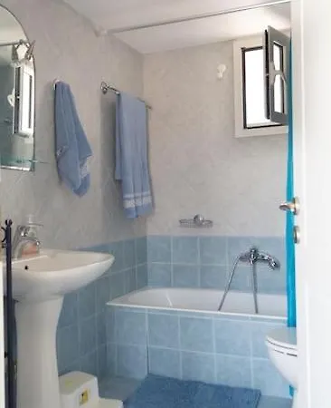 펜션 Modern Near Ermioni *